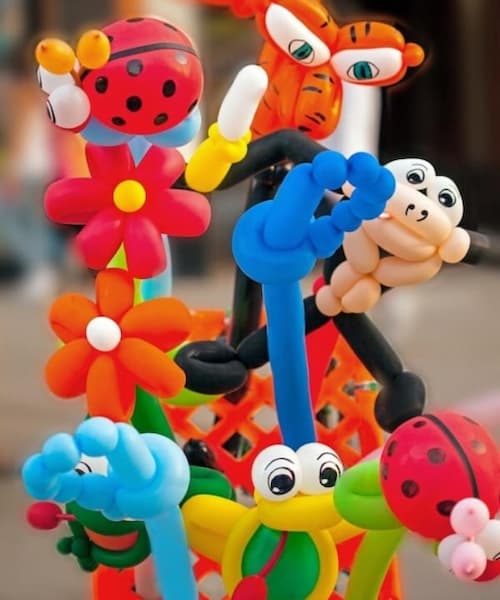 Balloon Sculpture - Birthday Gift Ideas DIY